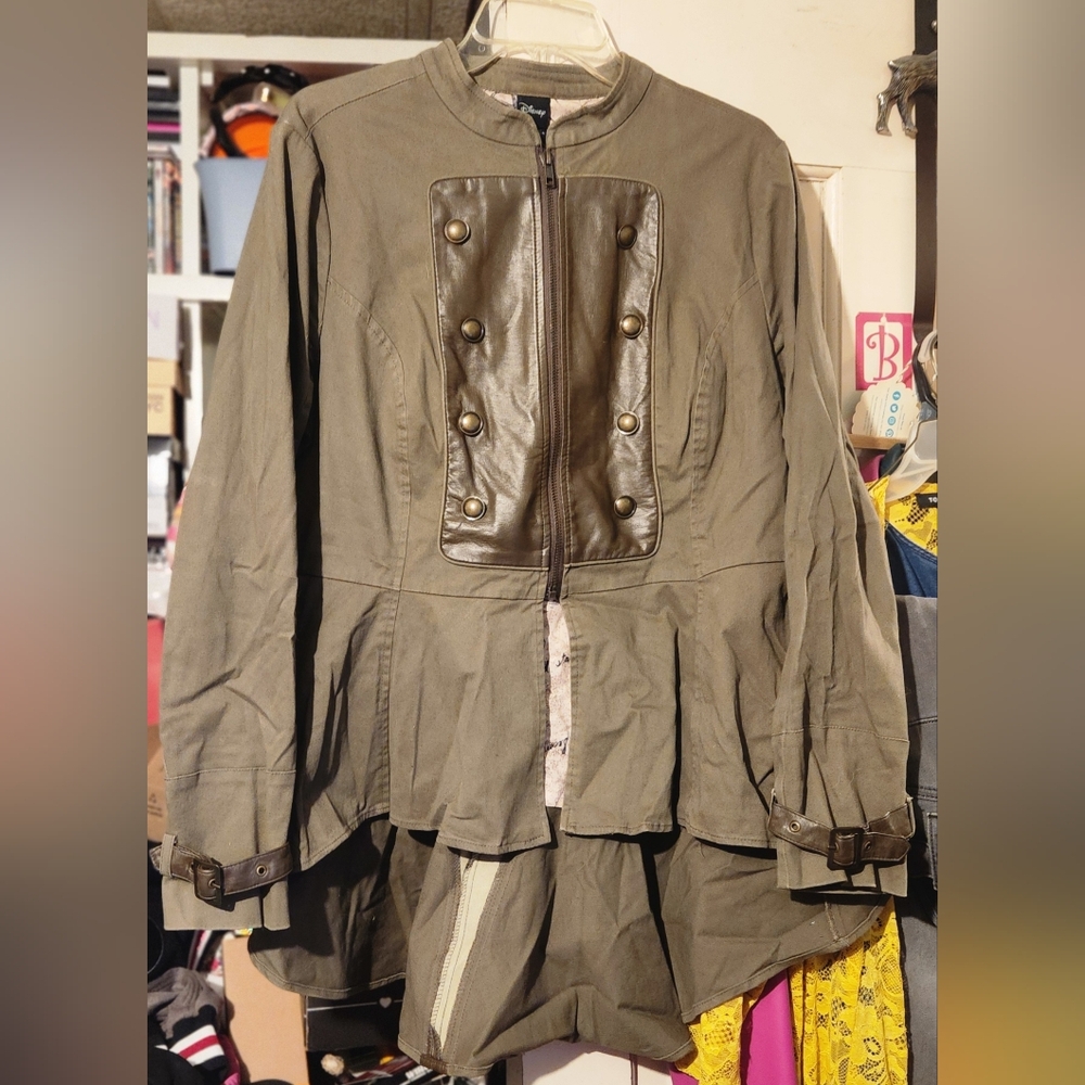 Torrid disney Peter Pan/neverland peplum Jacket size 1X - Picture 5 of 13